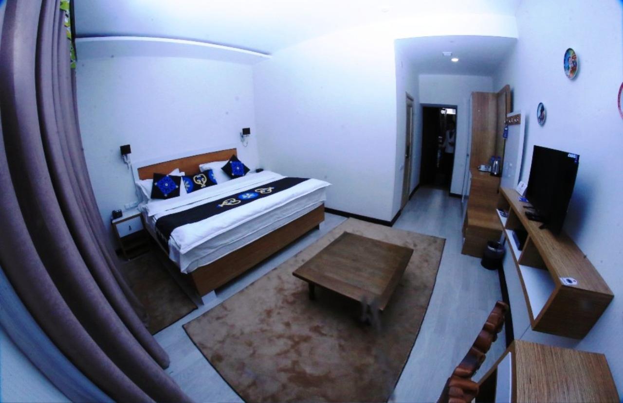 Rohat Hotel Douchanbé Extérieur photo