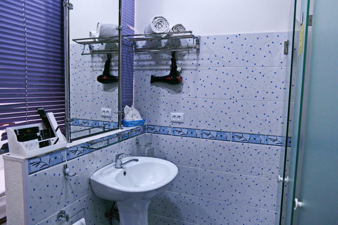 Rohat Hotel Douchanbé Extérieur photo
